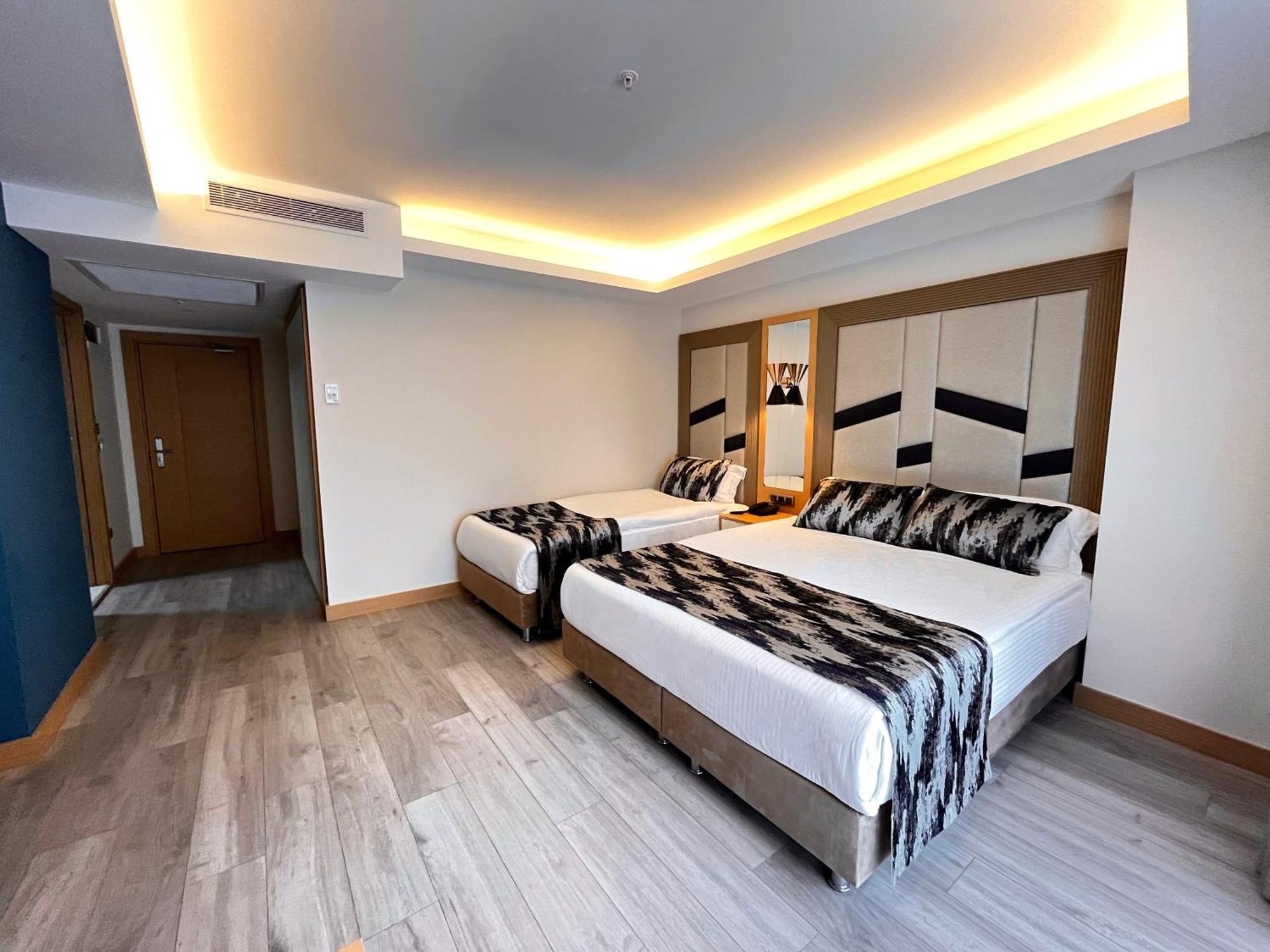 Downtown Sirkeci Hotel Istanboel Buitenkant foto