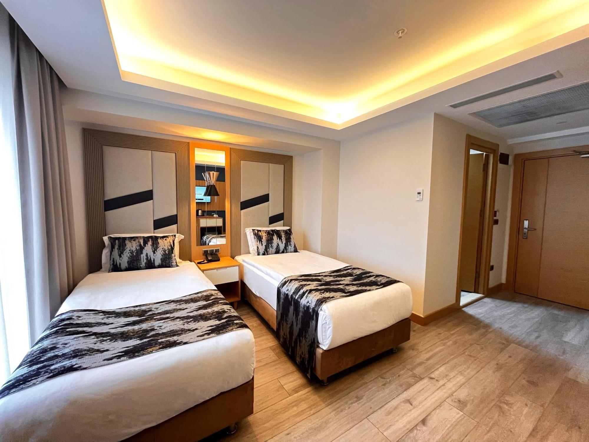 Downtown Sirkeci Hotel Istanboel Buitenkant foto