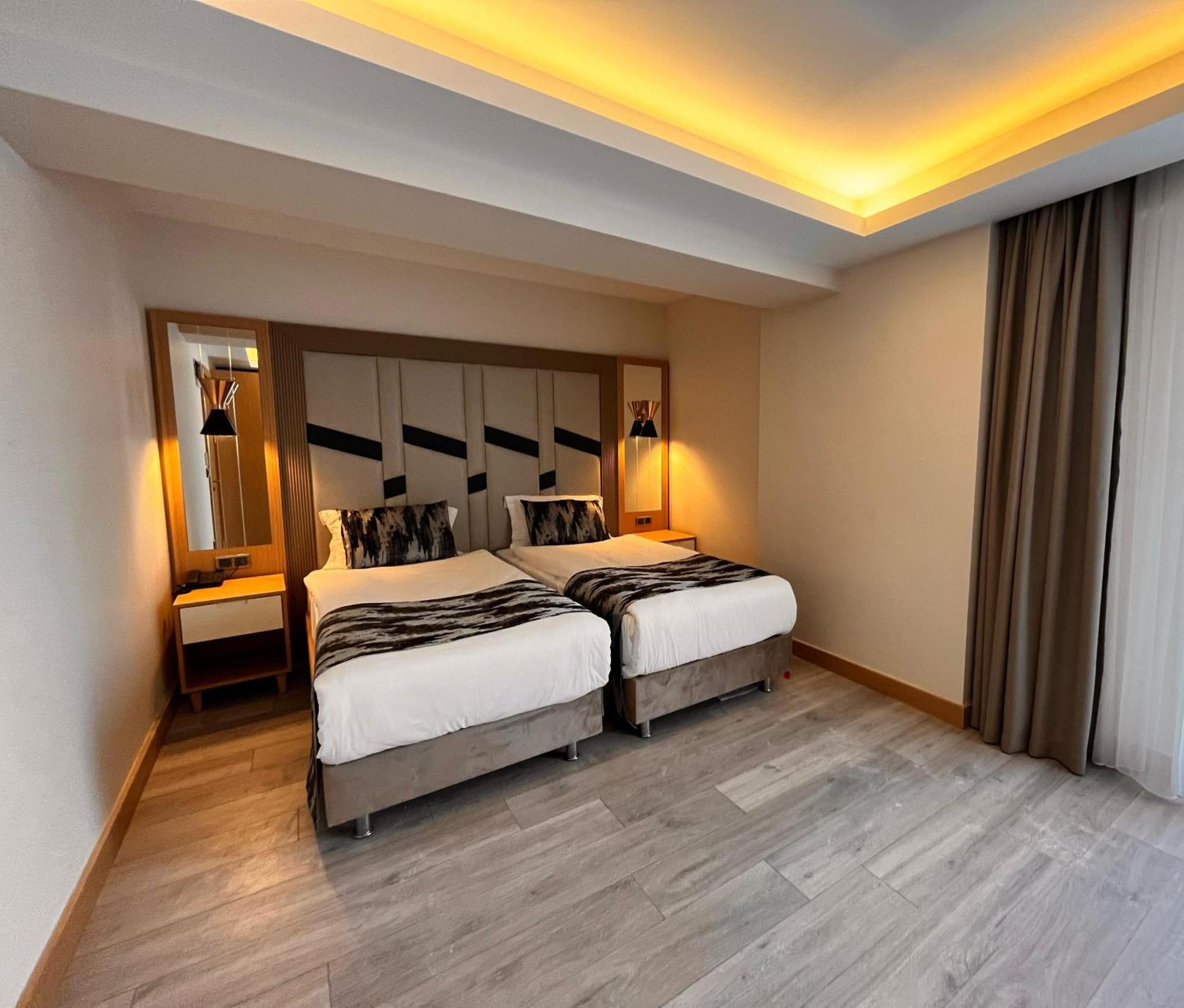 Downtown Sirkeci Hotel Istanboel Buitenkant foto